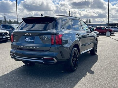 Certified 2022 Kia Sorento SX image 7