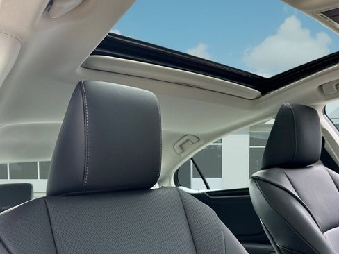 New 2025 Lexus ES 350 w/ Premium Package image 24