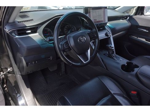 Used 2024 Toyota Venza LE AWD/4WD image 10