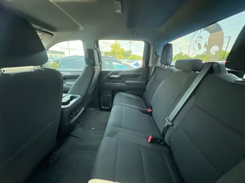 Used 2022 Chevrolet Silverado 1500 LT Trail Boss AWD/4WD image 6