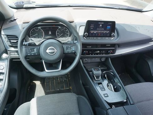 Used 2023 Nissan Rogue SV FWD image 6
