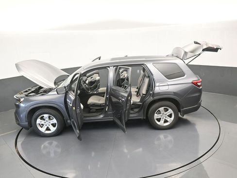 Used 2023 Honda Pilot LX image 64
