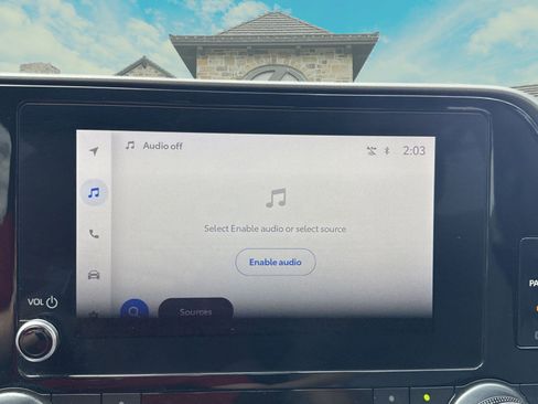 Used 2024 Toyota Highlander LE image 12