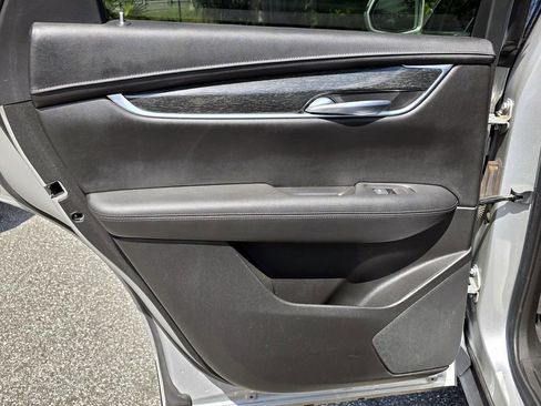 Used 2020 Cadillac XT5 Premium Luxury FWD image 13