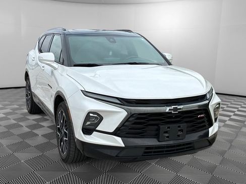 Certified 2024 Chevrolet Blazer RS w/ Driver Confidence II Package AWD/4WD image 7