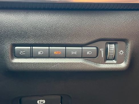 Used 2024 Jeep Wagoneer Launch Edition AWD/4WD image 19