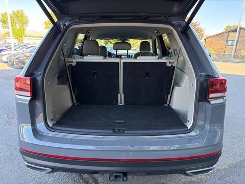 Used 2025 Volkswagen Atlas SE AWD/4WD image 13