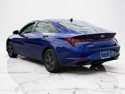 Used 2023 Hyundai Elantra SEL FWD image 3