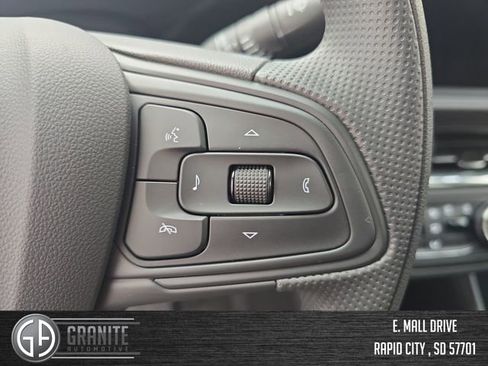New 2026 Buick Envista Sport Touring FWD image 32