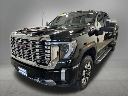 Used 2025 GMC Sierra 3500 Denali w/ Denali Reserve Package AWD/4WD image 1