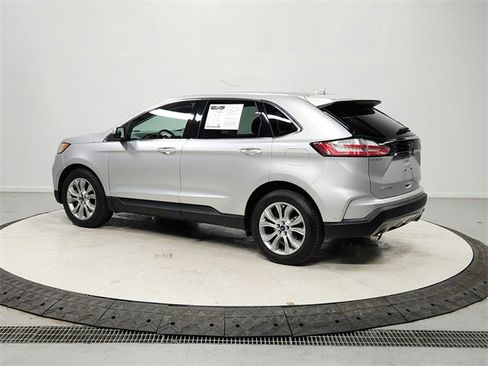 Used 2019 Ford Edge Titanium w/ Equipment Group 301A image 5