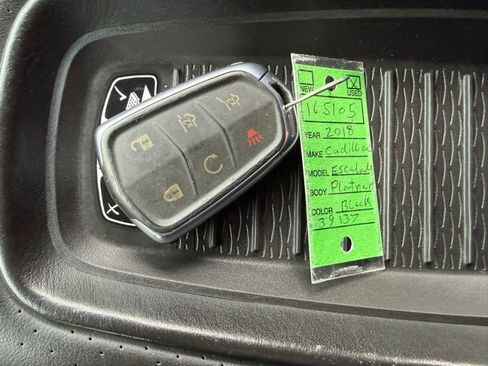 Used 2018 Cadillac Escalade Platinum image 47