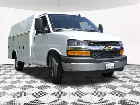 New 2025 Chevrolet Express 3500 w/ Power Convenience Package RWD image 24