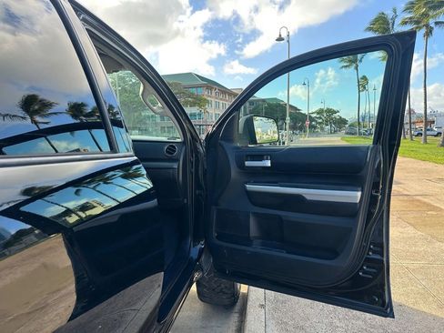 Used 2014 Toyota Tundra SR5 w/ TRD Off Road Package image 14