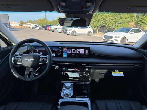 Used 2025 Genesis G80 2.5T image 20
