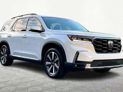 Certified 2025 Honda Pilot Touring