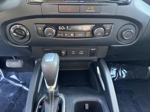 Certified 2022 Nissan Frontier SV w/ Technology Package image 26