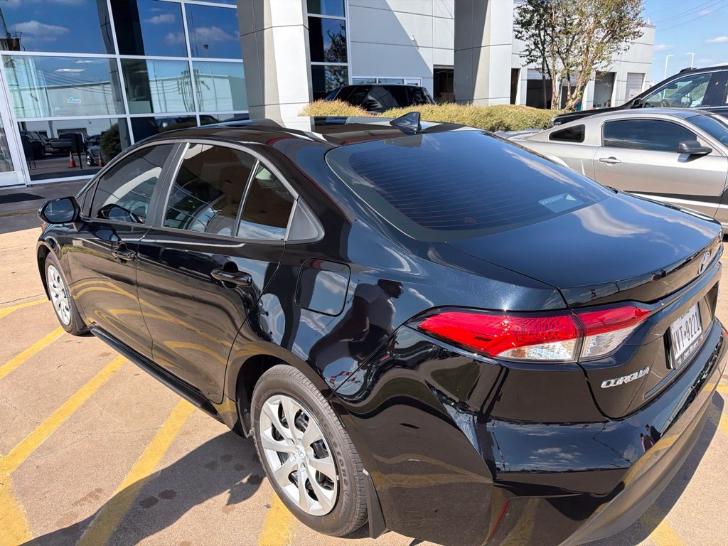 Used 2025 Toyota Corolla LE FWD image 3
