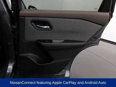 Used 2023 Nissan Rogue SV image 30