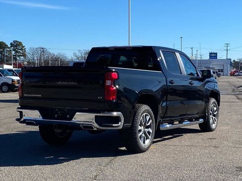 New 2026 Chevrolet Silverado 1500 LT w/ Z71 Off-Road Package image 3