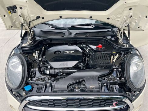 Used 2019 MINI Cooper S w/ Signature Upholstery Package image 10