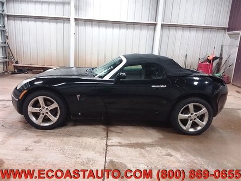 Used 2006 Pontiac Solstice Convertible w/ Premium Package image 3