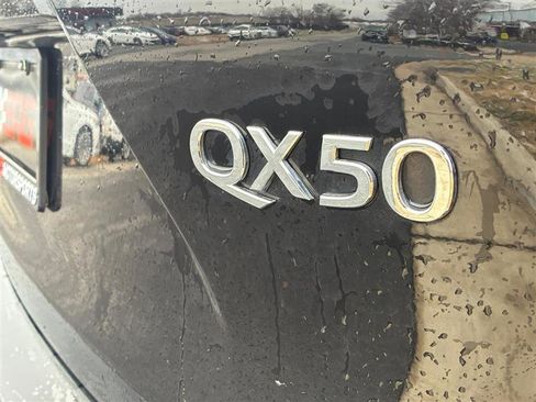 Used 2021 INFINITI QX50 Luxe image 21