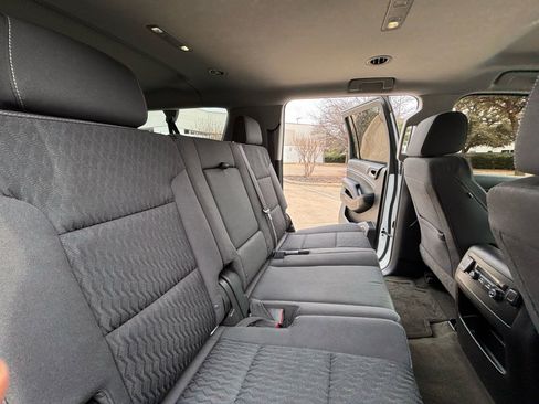 Used 2016 Chevrolet Suburban LS image 19