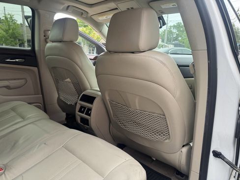 Used 2011 Cadillac SRX Luxury FWD image 29