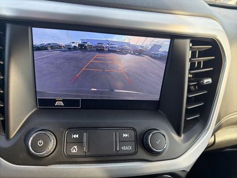 Used 2023 GMC Acadia SLT image 11