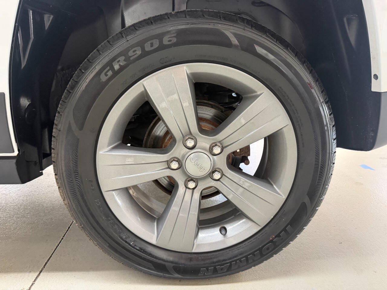 Used 2015 Jeep Patriot High Altitude AWD/4WD image 29