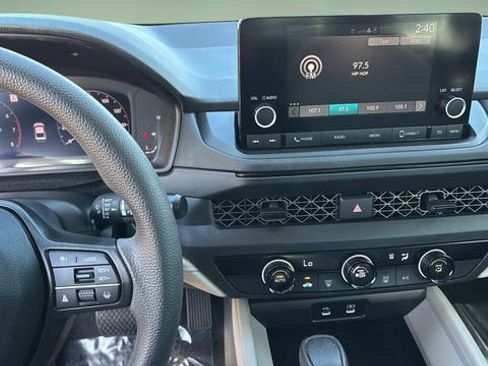 Used 2023 Honda Accord LX image 10