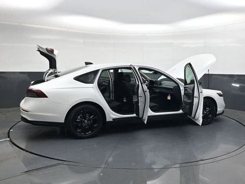 New 2025 Honda Accord SE image 35