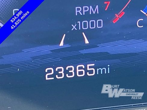 Used 2024 Chevrolet Traverse LT w/ Midnight/Sport Edition FWD image 24