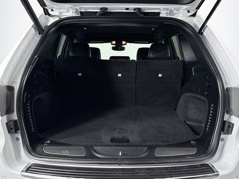 Used 2019 Jeep Grand Cherokee Limited image 21