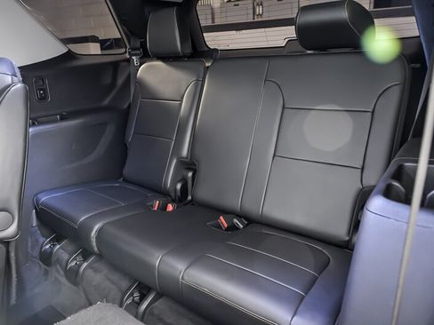 Used 2019 Chevrolet Traverse Premier w/ LPO, 'HIT The Road' Package AWD/4WD image 19