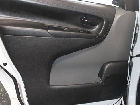 Used 2017 Nissan NV200 S FWD image 7