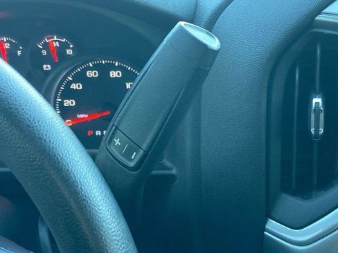 Used 2024 Chevrolet Silverado 2500 Custom w/ Custom Value Package image 11