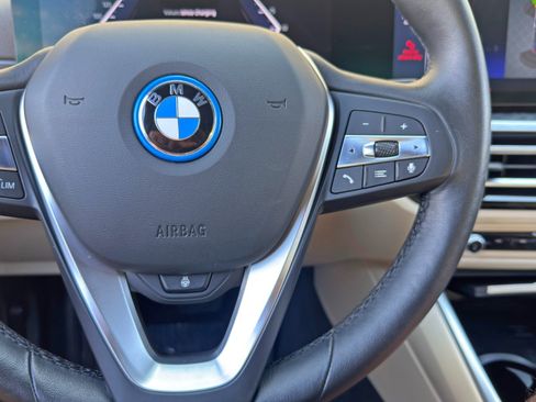 Used 2023 BMW i4 eDrive35 w/ Premium Package RWD image 23