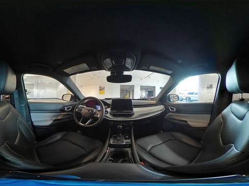 Used 2025 Jeep Compass Limited AWD/4WD image 42