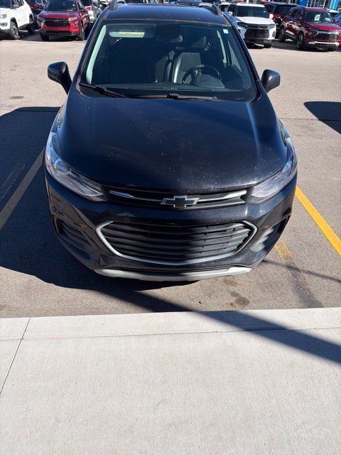 Used 2021 Chevrolet Trax LT w/ Driver Confidence Package AWD/4WD image 2