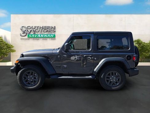 Used 2024 Jeep Wrangler Sport AWD/4WD image 2