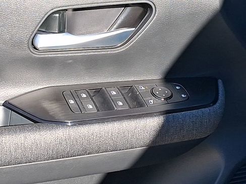 New 2026 Nissan Kicks SV image 18