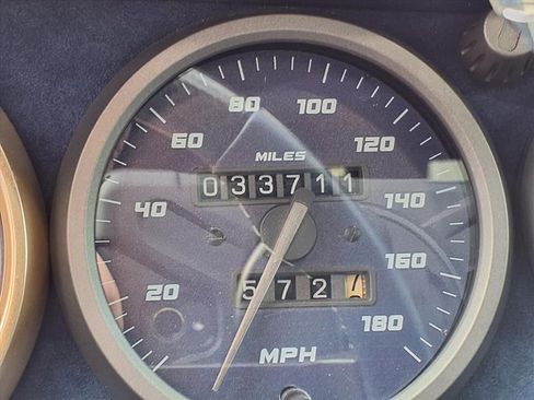 Used 1990 Porsche 911 Carrera RWD image 20