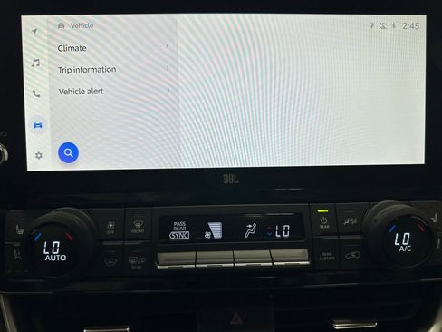 Used 2025 Toyota Grand Highlander AWD image 30