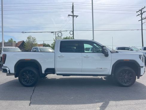 Used 2024 GMC Sierra 2500 AT4 w/ AT4 Premium Plus Package image 6