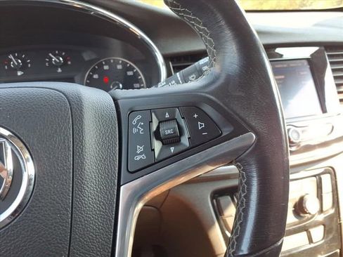 Used 2022 Buick Encore Preferred image 27