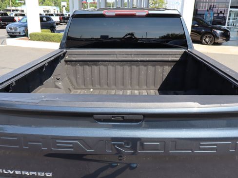 Used 2020 Chevrolet Silverado 1500 LT w/ Fleet Comfort Package AWD/4WD image 13
