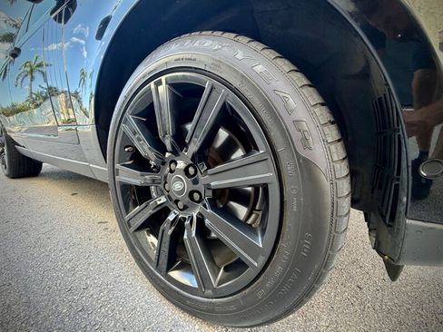 Used 2019 Land Rover Range Rover Supercharged image 23