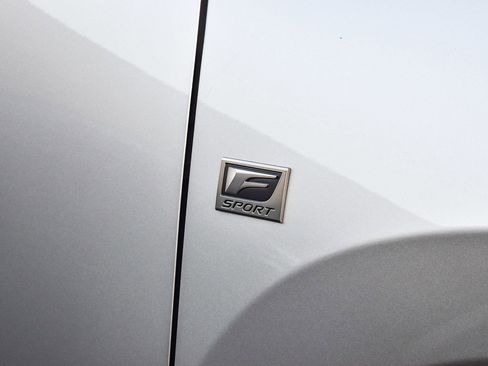 New 2026 Lexus TX 500h AWD image 10